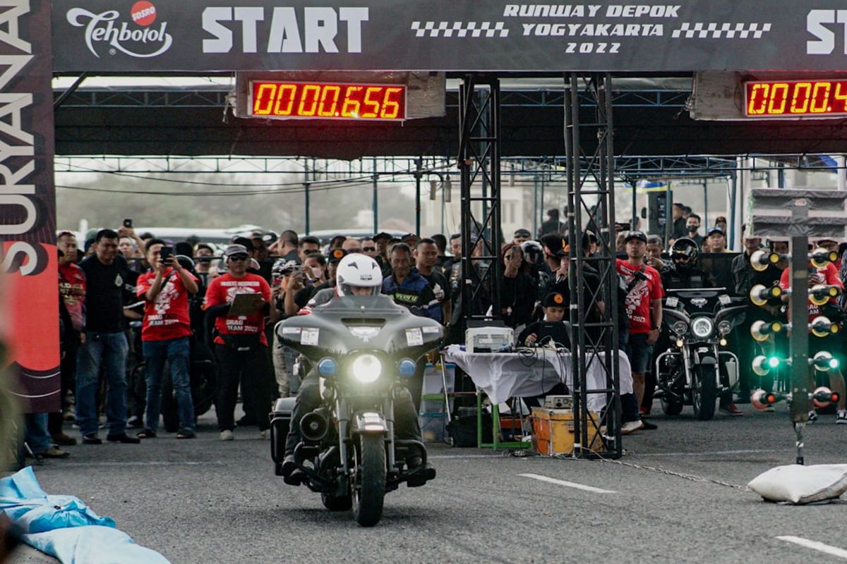Aksi Panas Drag Race Harley-Davidson di PIK 2: Hogers Indonesia Tunjukkan Gigi