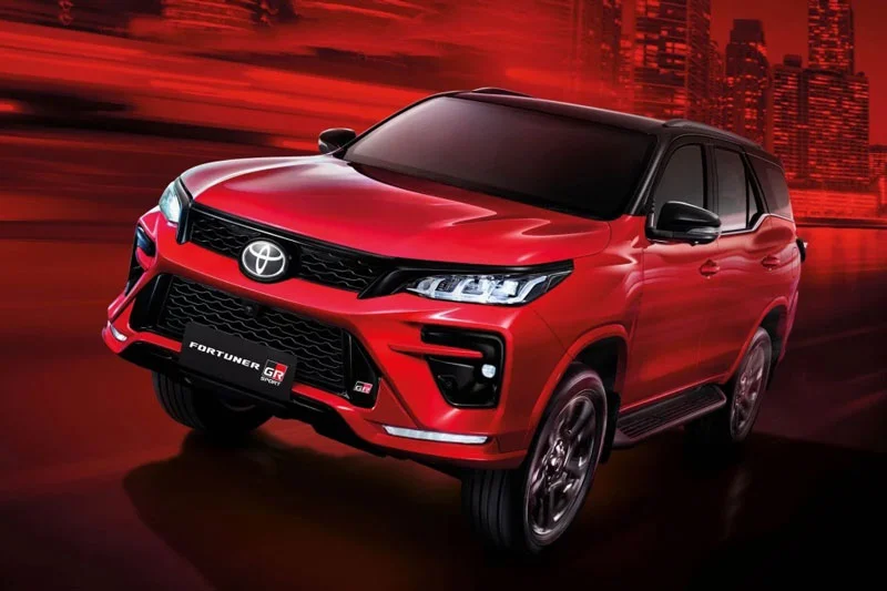 Toyota Fortuner Diesel Hybrid 2025 Meluncur: Perpaduan Tangguh & Ramah Lingkungan